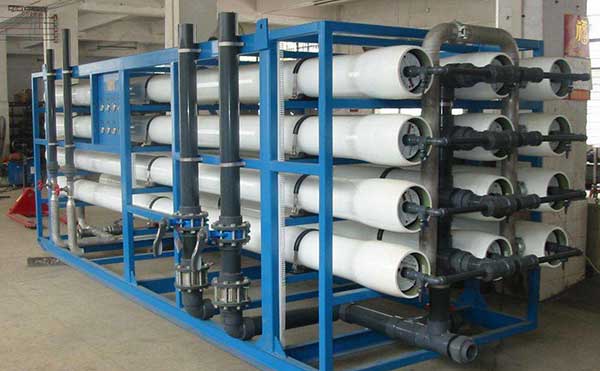 簡單介紹礦泉水生產(chǎn)設(shè)備的運行過程(圖) 簡單介紹礦泉水生產(chǎn)設(shè)備的運行過程(圖)