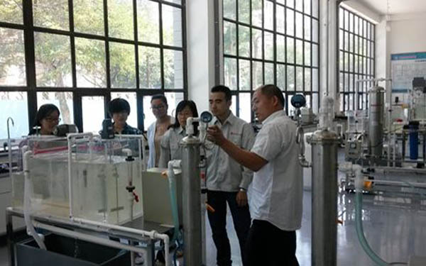 停暖后中天恒遠(yuǎn)技師赴供應(yīng)公司指導(dǎo)培訓(xùn)考核