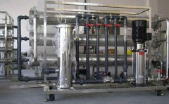 ���B͸��ˮ�C�c���B͸���gԔ���f�����D�ģ�